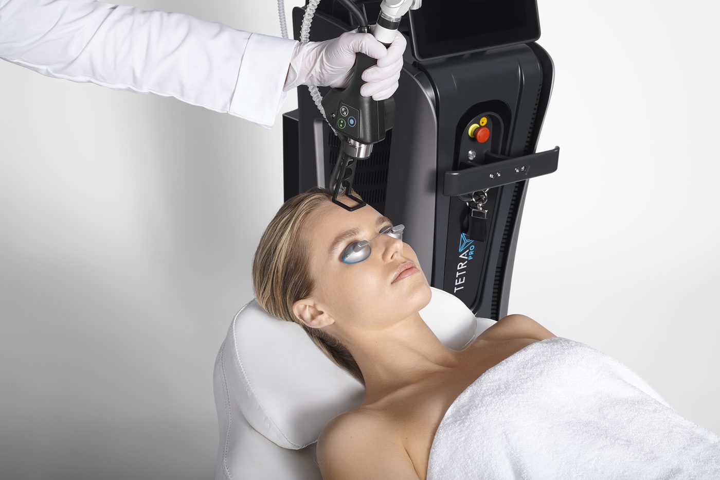 A Tetra PRO CO2 laser treatment in progress